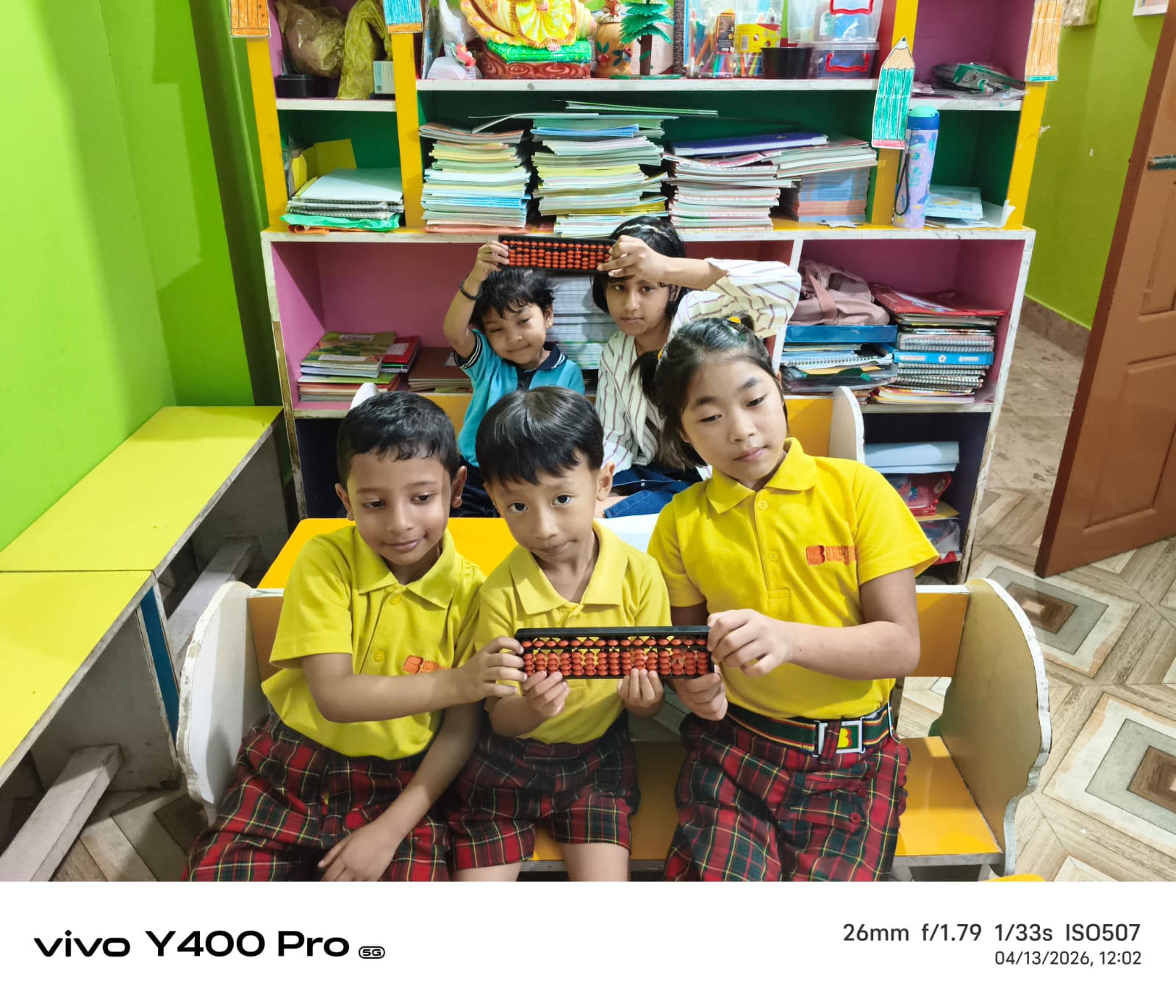 Art and craft activity at Buds & Blossoms